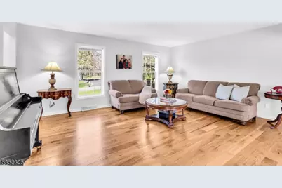 108 Miller Ln, Bridgewater, NJ 08807 - Photo 4