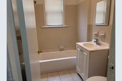 185 Goldsmith Ave, Newark, NJ 07112 - Photo 14