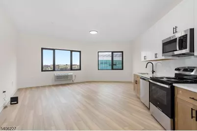 87 Mary St #504, Paterson, NJ 07503 - Photo 2