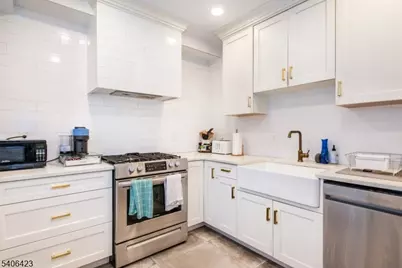 380 Claremoont Avenue #1, Montclair, NJ 07042 - Photo 4