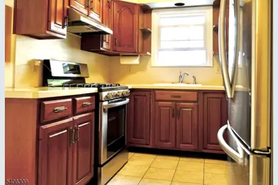 17 Wellington Rd, Livingston, NJ 07039 - Photo 6