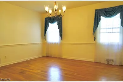 17 Wellington Rd, Livingston, NJ 07039 - Photo 10