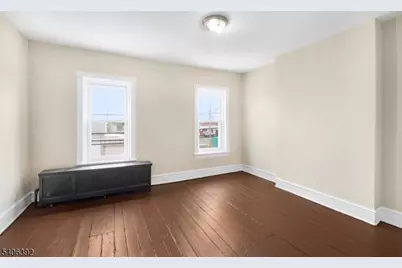 21 Short St, Trenton, NJ 08618 - Photo 12