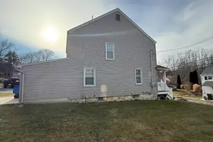 36 Willow Ave, Bloomsbury, NJ 08804 - Photo 2