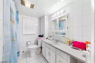 291 Seaton Ave, Roselle Park, NJ 07204 - Photo 8