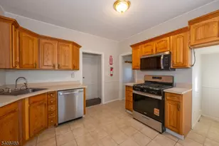 96 Curie Ave, Clifton, NJ 07011 - Photo 6