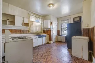 199 Hollywood Ave, East Orange, NJ 07018 - Photo 20