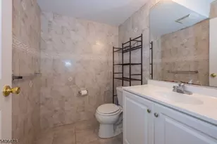 2 Snowmass Ct, Vernon Twp., NJ 07462 - Photo 10