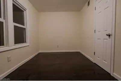 563 S 17th St, Newark, NJ 07103 - Photo 18