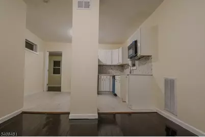 563 S 17th St, Newark, NJ 07103 - Photo 6