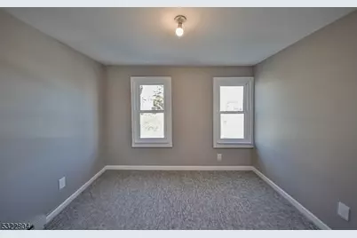 427 E Central Ave, Alpha, NJ 08865 - Photo 12