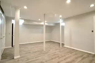 212 Burkley Pl, Union Township, NJ 07088 - Photo 14