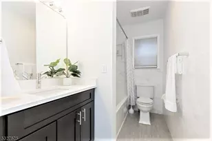 27 Up Mountain Ave C270, Montclair, NJ 07042 - Photo 16