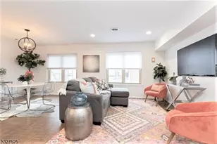 27 Up Mountain Ave C270, Montclair, NJ 07042 - Photo 10