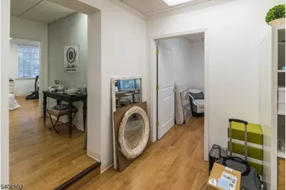 555 Goffle Rd, Ridgewood, NJ 07450 - Photo 12