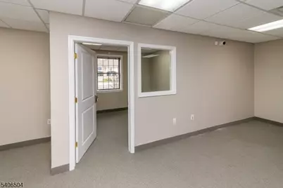 555 Goffle Rd, Ridgewood, NJ 07450 - Photo 6