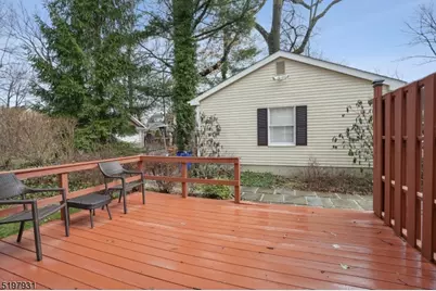 25 Ruthven Pl, Summit, NJ 07901 - Photo 14