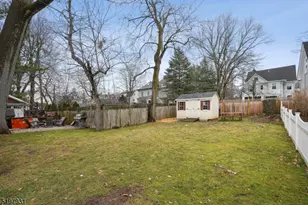 25 Ruthven Pl, Summit, NJ 07901 - Photo 16