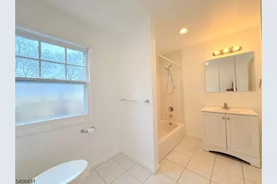 214 Elizabeth St #1, South Bound Brook Boro, NJ 08880 - Photo 8