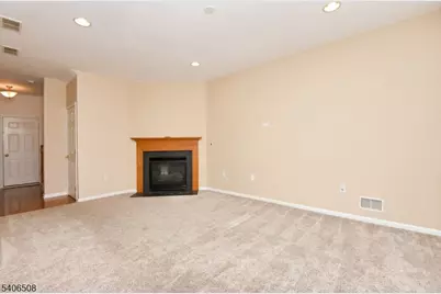 14 Scarlet Oak Dr, Montgomery Township, NJ 08540 - Photo 4