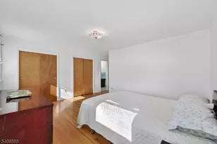 7 Madeleine Pl, Parsippany, NJ 07054 - Photo 18