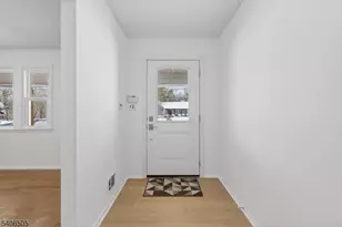 7 Madeleine Pl, Parsippany, NJ 07054 - Photo 2