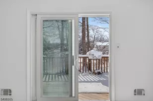 7 Madeleine Pl, Parsippany, NJ 07054 - Photo 4