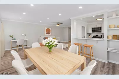 36 Hawthorne Pl #2I, Montclair, NJ 07042 - Photo 8