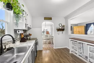 1060 Grand St, Phillipsburg, NJ 08865 - Photo 2