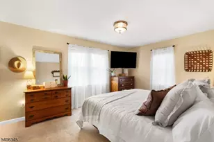 1060 Grand St, Phillipsburg, NJ 08865 - Photo 12