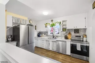 1060 Grand St, Phillipsburg, NJ 08865 - Photo 4