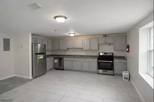 5658 Kent St, Newark, NJ 07108 - Photo 2