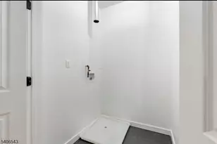 13 Voorhees, Newark, NJ 07108 - Photo 2