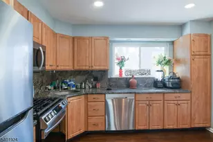 31 Green Dr, East Hanover Township, NJ 07936 - Photo 16