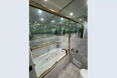 31 Green Dr, East Hanover Township, NJ 07936 - Photo 28