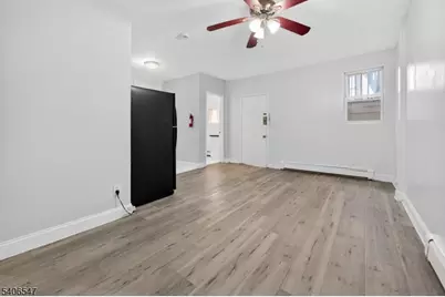 26 Vincent St, Newark, NJ 07105 - Photo 4