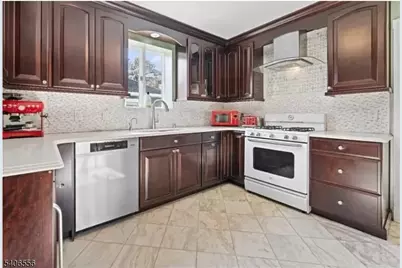 107 Thompson St, Raritan, NJ 08869 - Photo 1