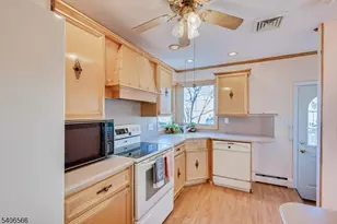 31 Marie Rd, Woodbridge Township, NJ 08863 - Photo 16