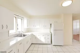 100 Eastern Wy, Rutherford, NJ 07070 - Photo 8