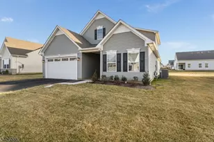 58 Redwood Run, Mansfield Township, NJ 07865 - Photo 2