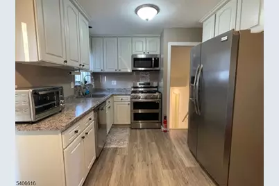 189 McFarlane Rd, Woodbridge Township, NJ 07067 - Photo 10