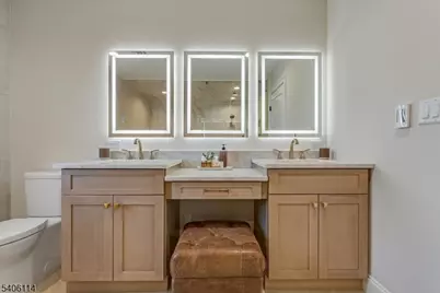 11 Laurel Pl, Fairfield, NJ 07004 - Photo 34