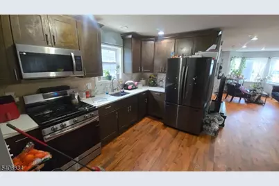 21 Rose St, Paterson, NJ 07501 - Photo 2