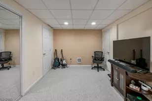 706 Skyline Dr, Jefferson Township, NJ 07849 - Photo 34