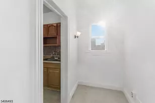 216 Oakwood Ave, Orange, NJ 07050 - Photo 6