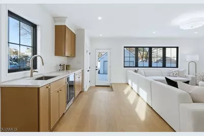 7 Willow St, Millburn, NJ 07041 - Photo 10