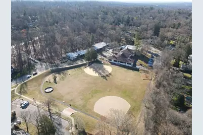 4 Hilltop Way, Essex Fells, NJ 07021 - Photo 32