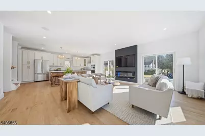 4 Hilltop Way, Essex Fells, NJ 07021 - Photo 2