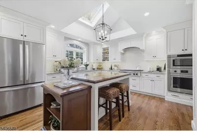 122 Old Stirling Rd, Warren Township, NJ 07059 - Photo 10