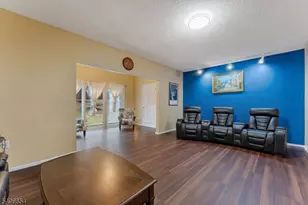 403 Red Crest Ln, Branchburg Township, NJ 08876 - Photo 12